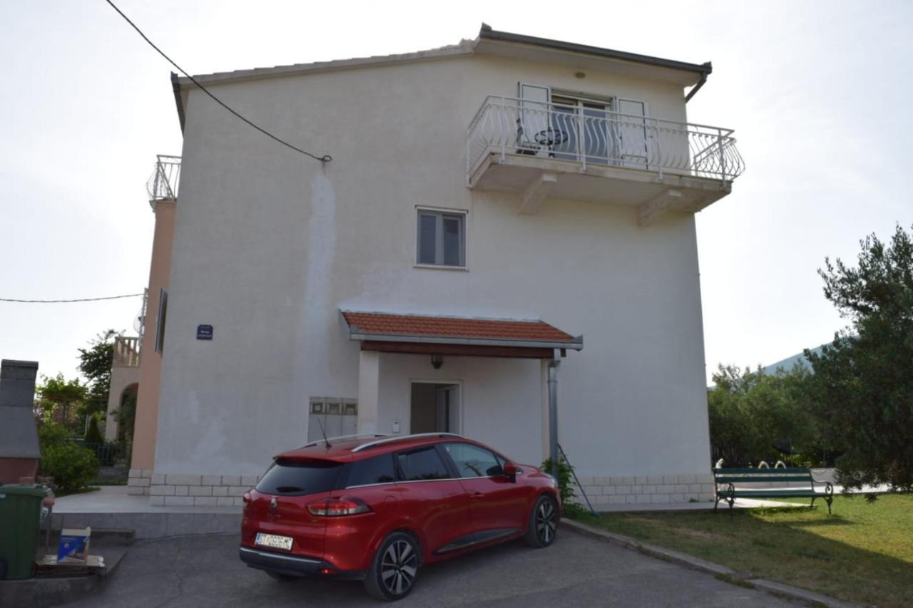 Apartments Marta Kaštel Novi Buitenkant foto