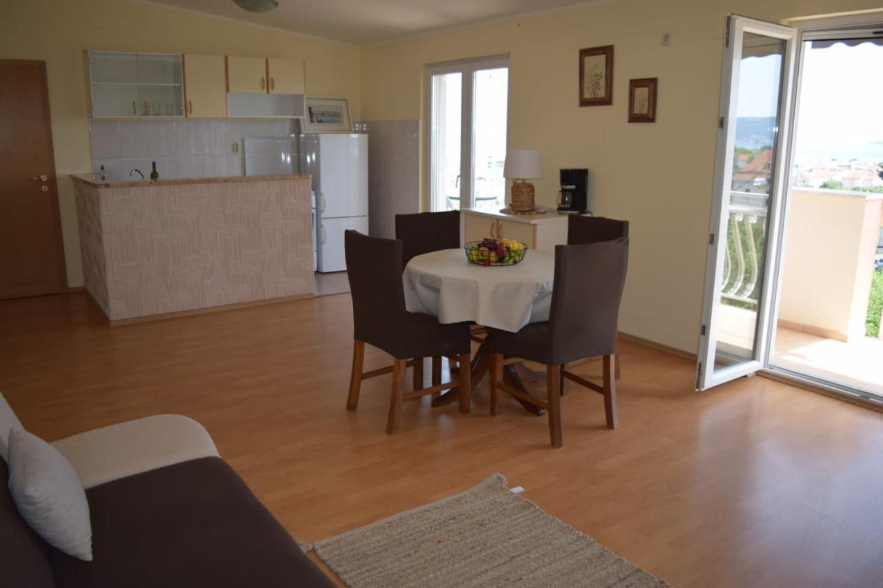 Apartments Marta Kaštel Novi Buitenkant foto