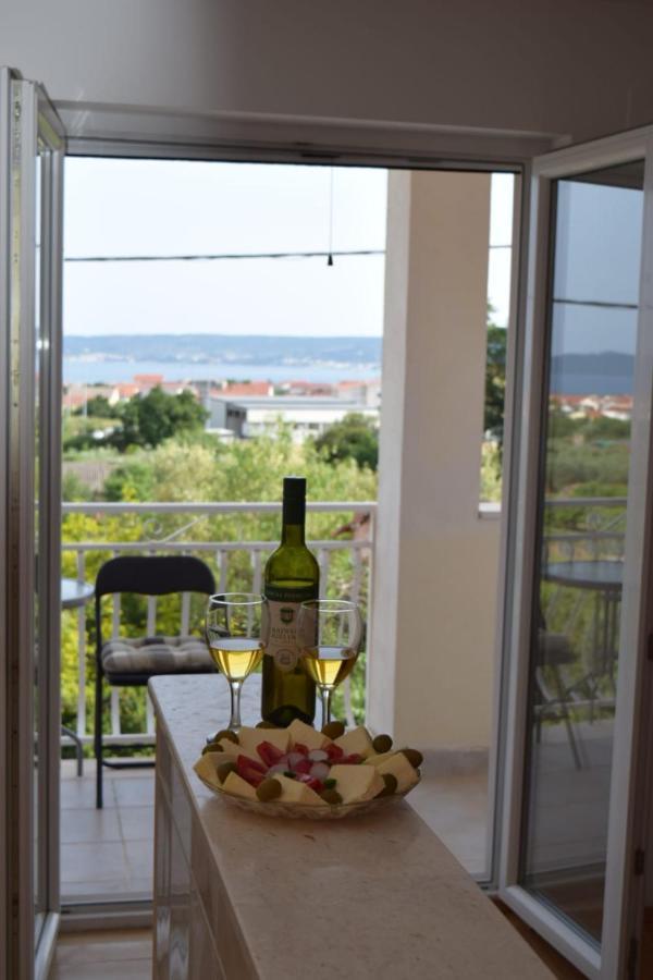 Apartments Marta Kaštel Novi Buitenkant foto