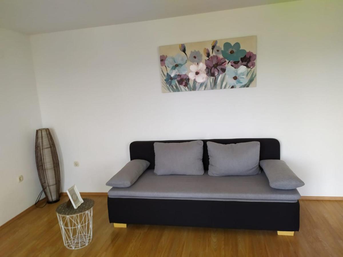 Apartments Marta Kaštel Novi Buitenkant foto
