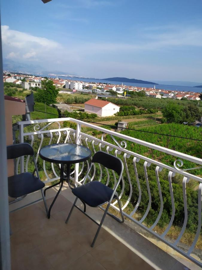 Apartments Marta Kaštel Novi Buitenkant foto