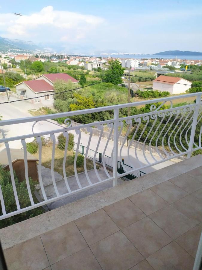 Apartments Marta Kaštel Novi Buitenkant foto