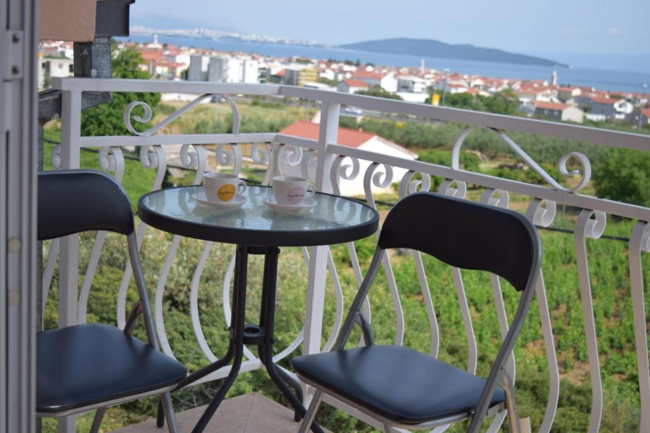 Apartments Marta Kaštel Novi Buitenkant foto